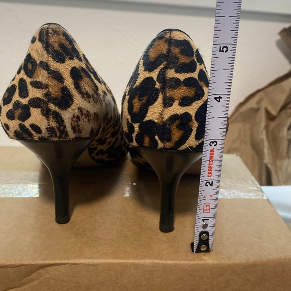 Coach Zan Leopard Print Calf Hair Pump Pointed Toe Heel Black Leather Sz 7.5 US - Picture 12 of 16